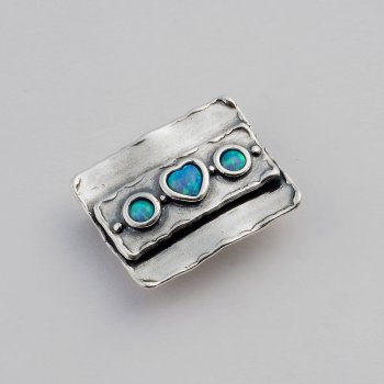 Brooch: C00088