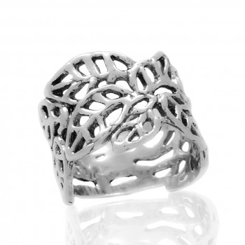 Rings: R02944